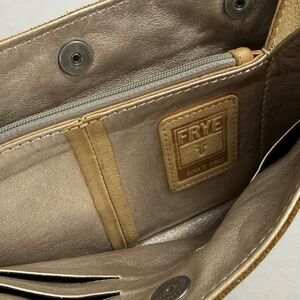 FRYE Unique Travel / Shopping Leather Wallet